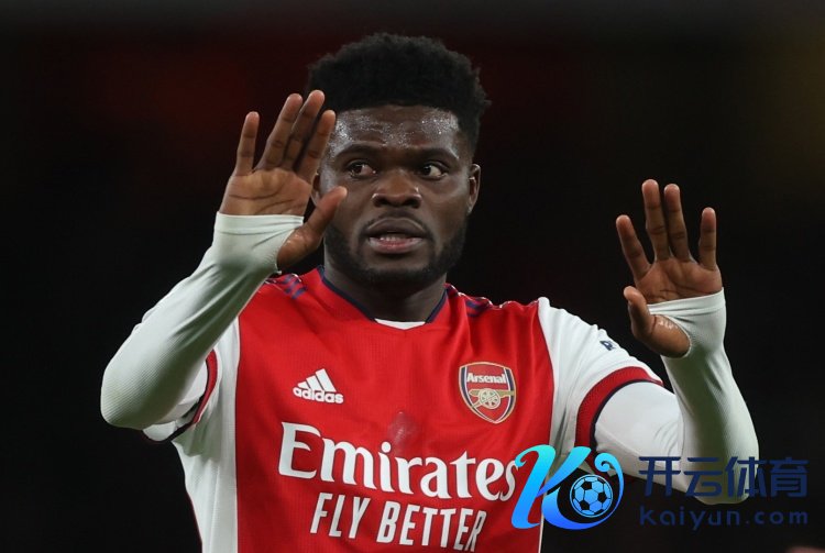 加纳主帅：我与托马斯说念过此次未征召他，咱们仍接待他之后回顾