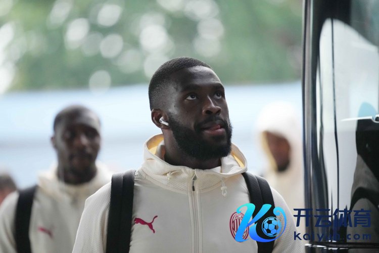 意媒：尤文可能2500万欧+奖金签下托莫里世界杯体育信息，正与米兰保握关连