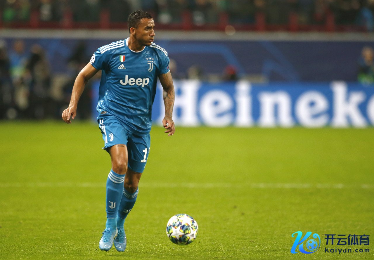 斯基拉：那不勒斯准备为达尼洛提供一份到2026年的条约